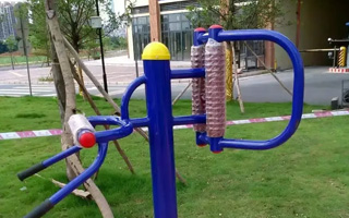 短视频剪辑卖货提成 3500元就能搭建“生产流水线” 直播带货“工厂直发”有多少是真的？