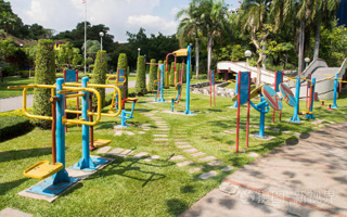 短视频剪辑卖货提成 3500元就能搭建“生产流水线” 直播带货“工厂直发”有多少是真的？